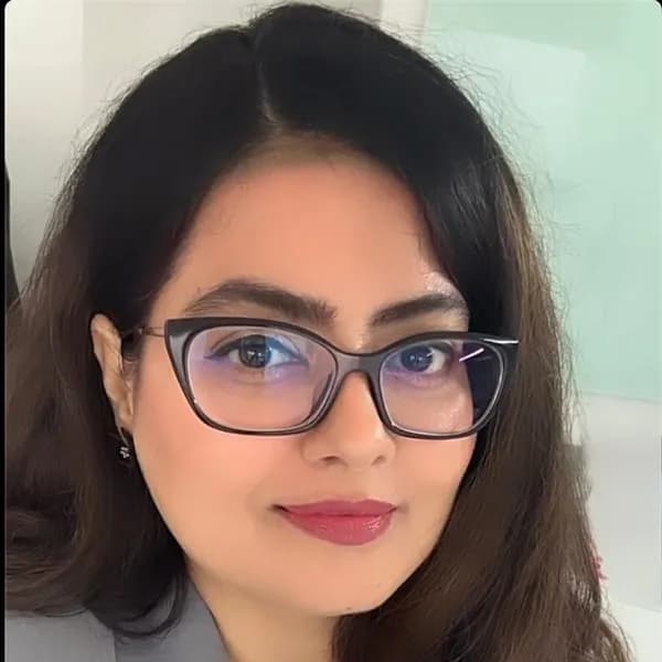 Portrait of Dr. Roshika Tiwari